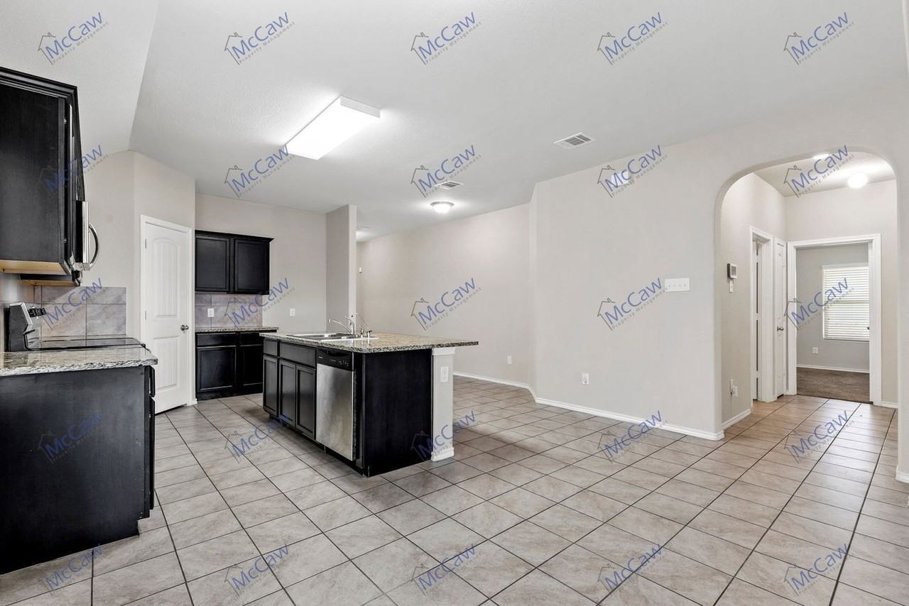 2720 Gains Mill Dr - Photo 7 of 21