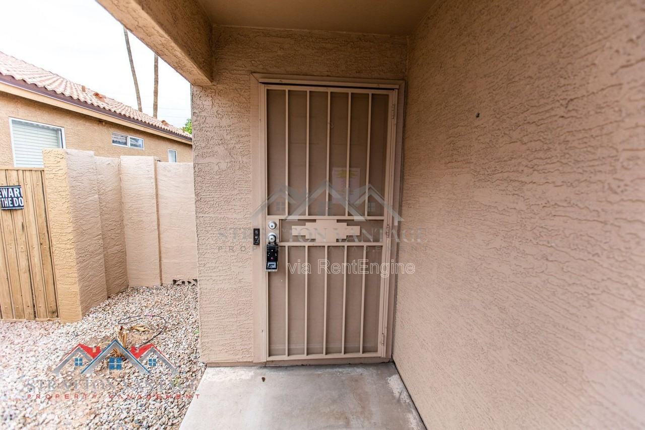 721 S Williams Pl - Photo 4 of 39