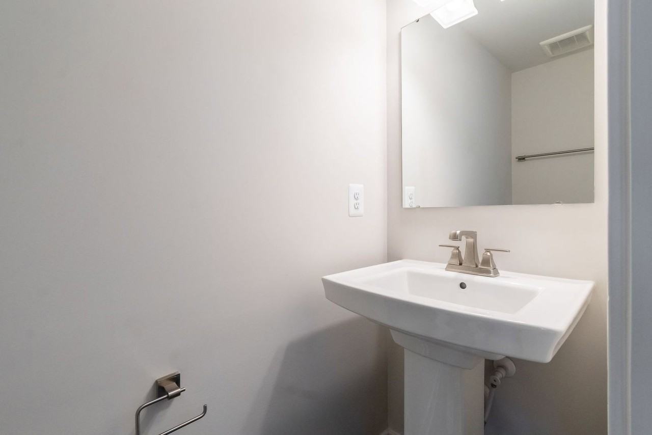 108 Lawndale Dr #1001G - Photo 7 of 21