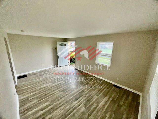 402 Harriet St - Photo 2 of 20