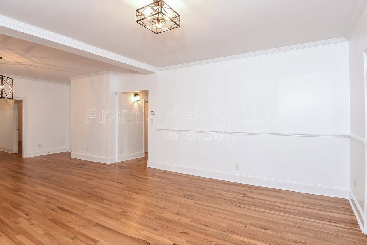 83 Ormond St Se - Photo 5 of 20