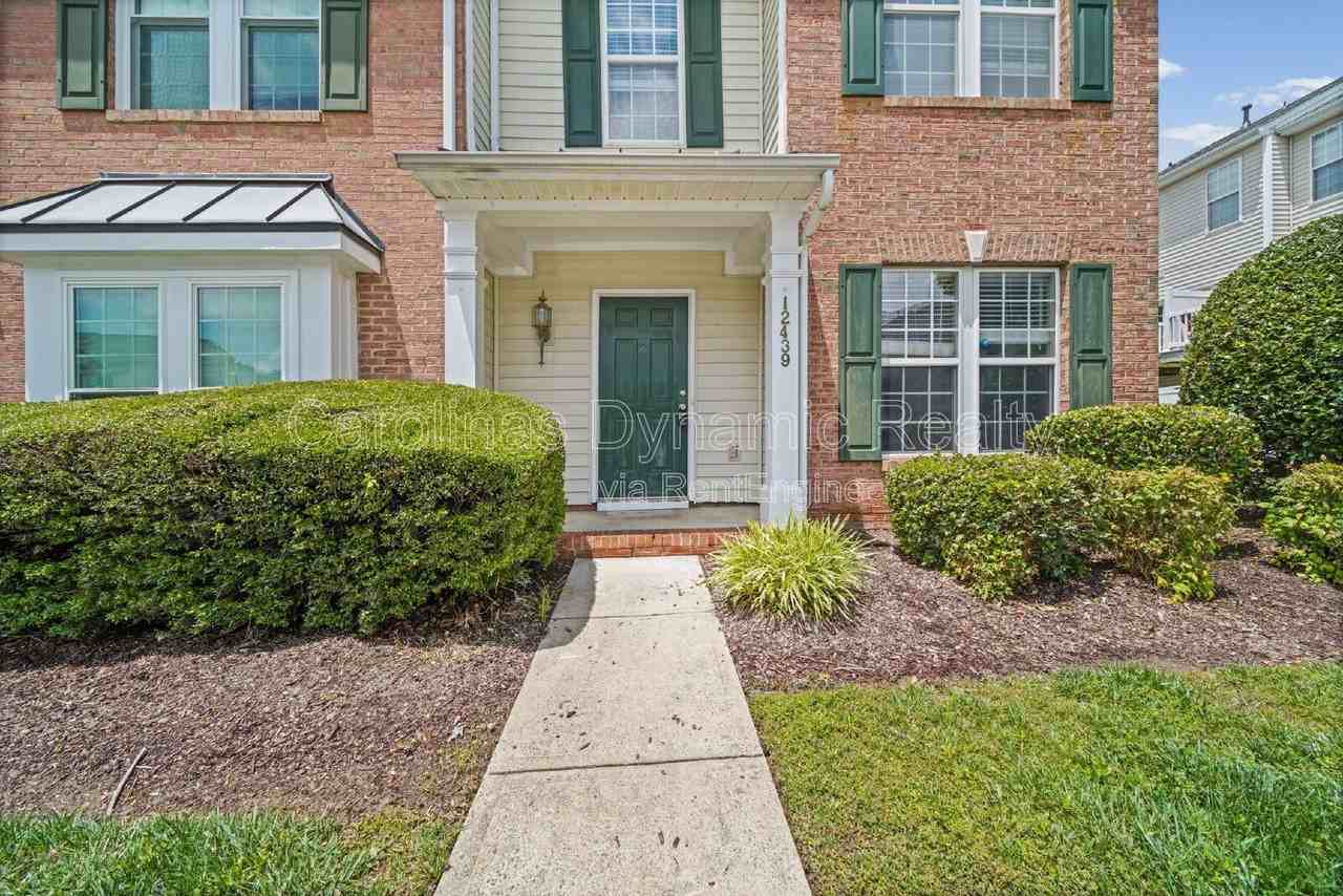 12439 Blossoming Ct - Photo 2 of 37