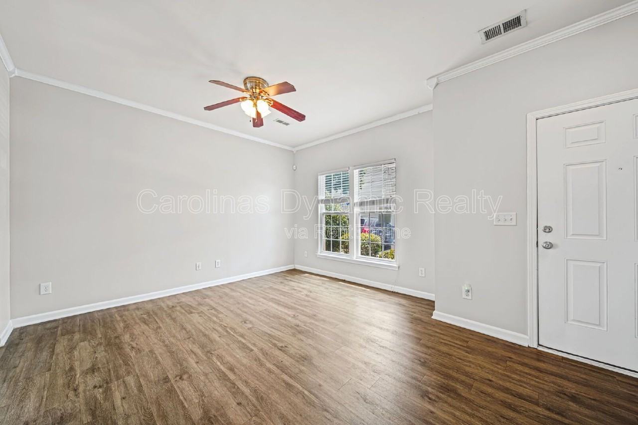 12439 Blossoming Ct - Photo 4 of 37