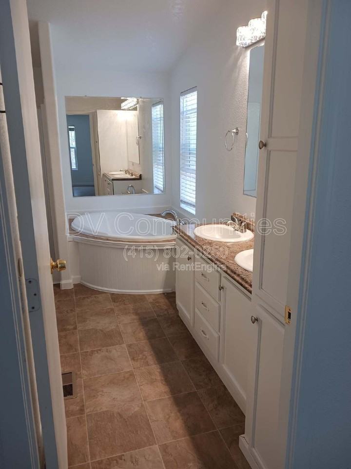 52145 Dustan Rd - Photo 5 of 21
