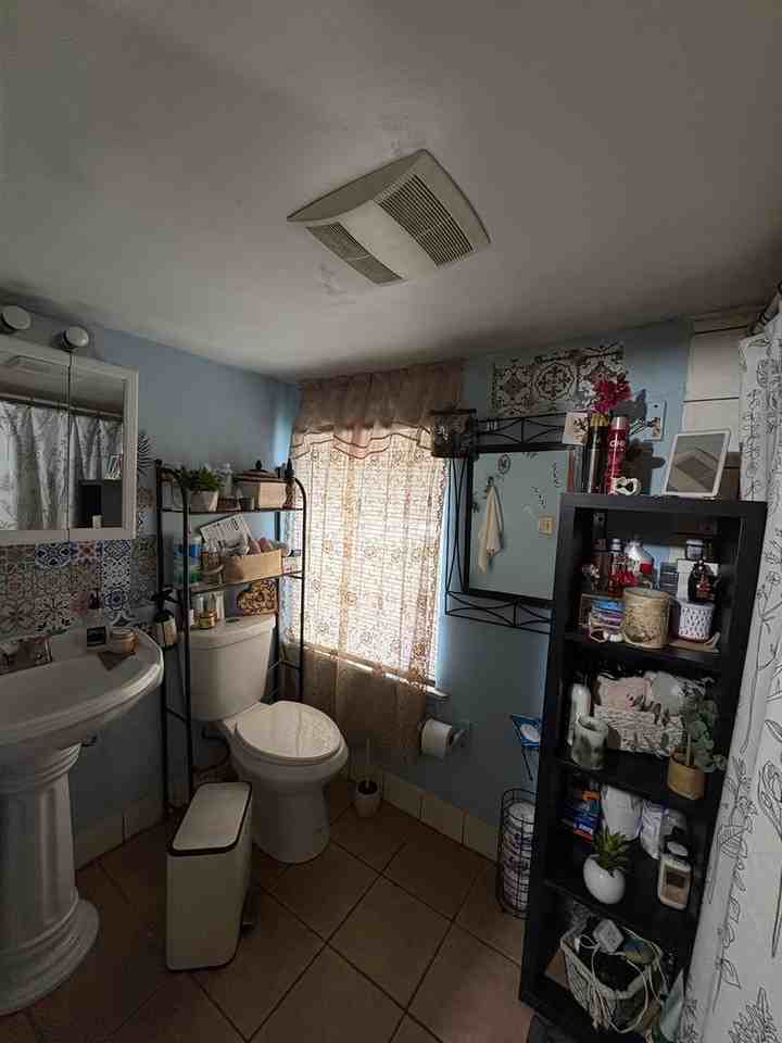 1631 S. California Ave - Photo 6 of 31