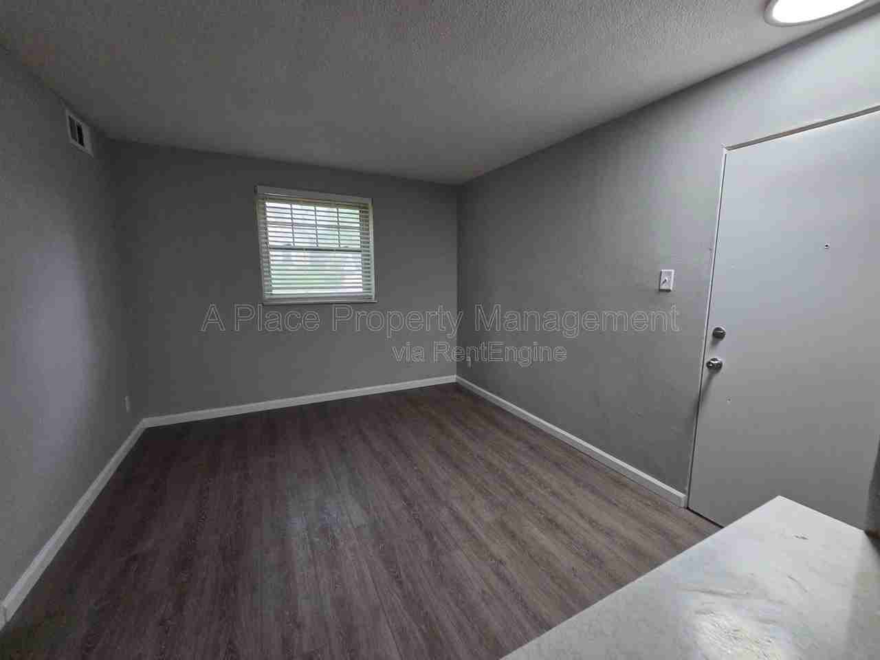 2624 Roseland Ter #12 - Photo 3 of 8
