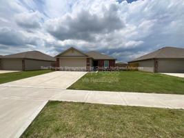featured image of 2608 S Silver St