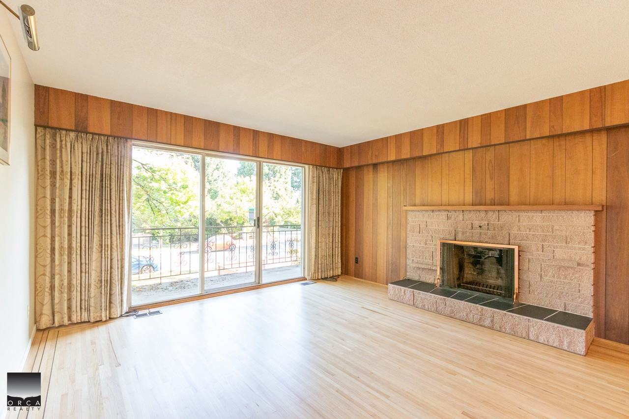 4608 15th Ave W - Photo 5 of 18