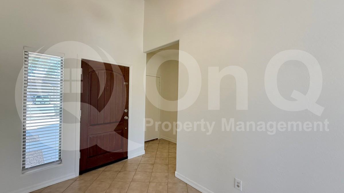 12204 W Ocotillo Ln - Photo 3 of 28