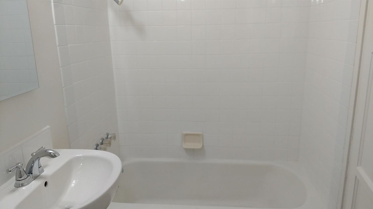1901 E Chevy Chase Dr #A - Photo 4 of 22
