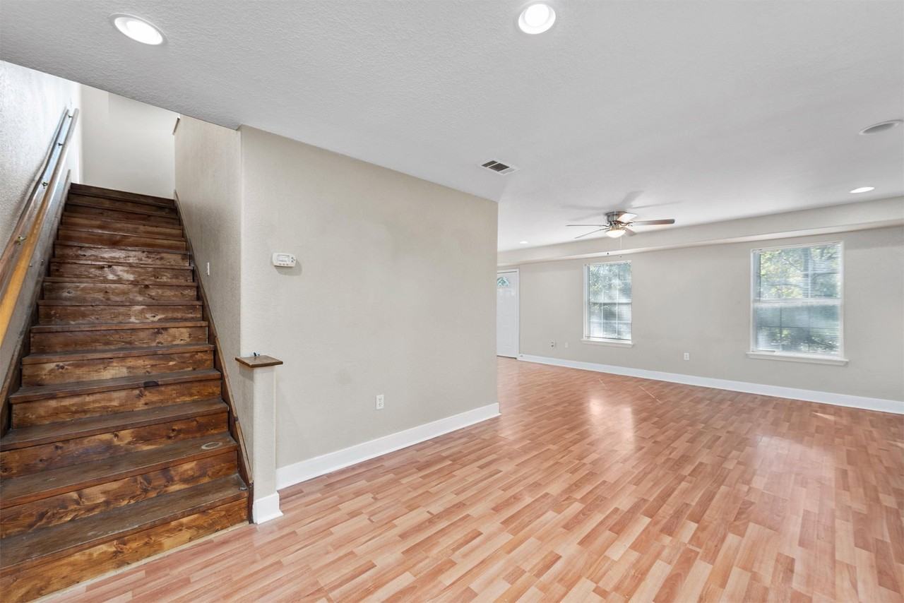 1728 Connorvale Rd #B - Photo 5 of 43
