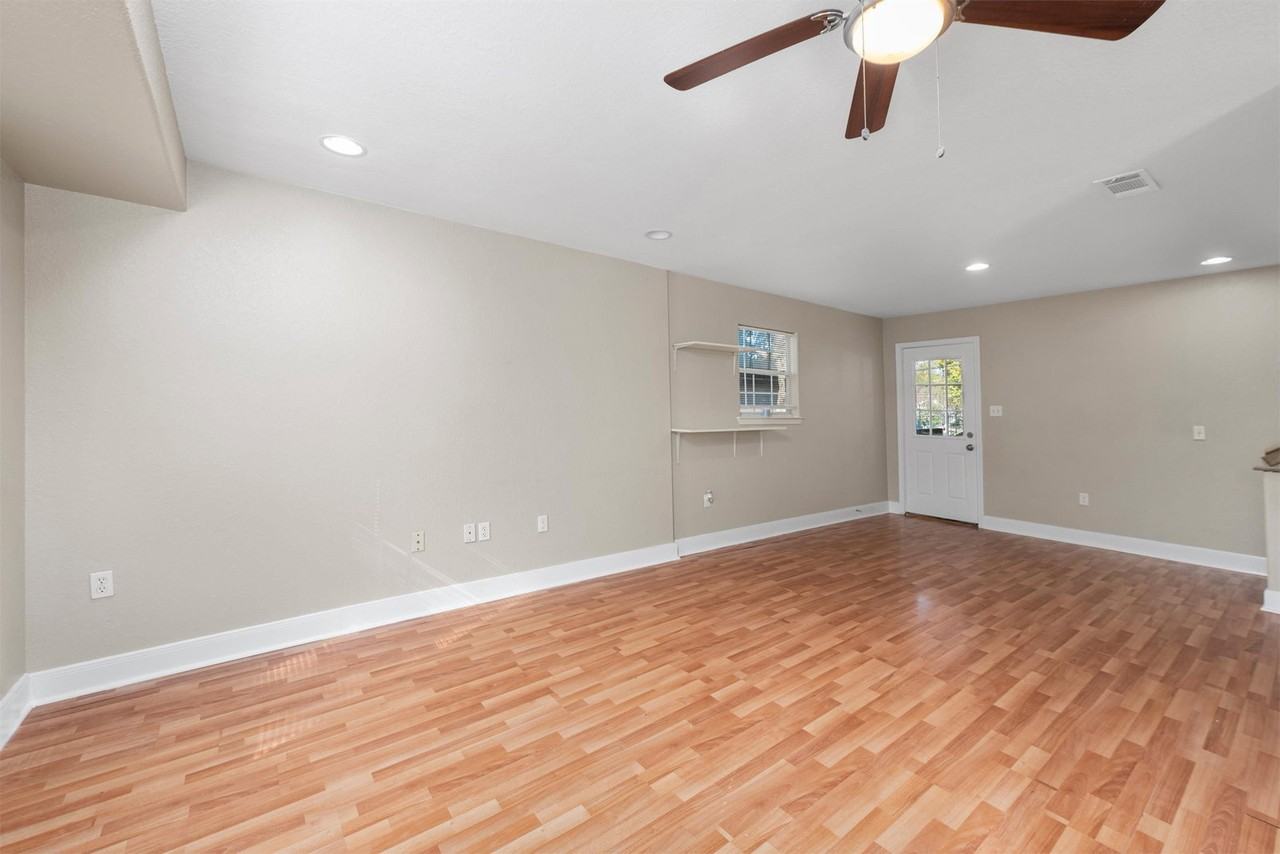 1728 Connorvale Rd #B - Photo 6 of 43
