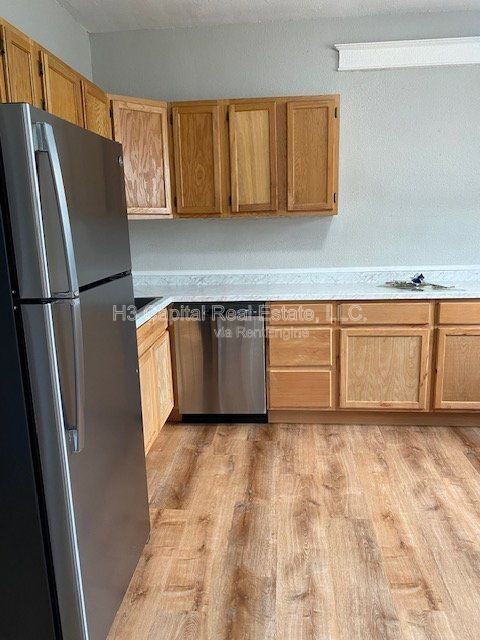 2446 State St #A - Photo 7 of 10