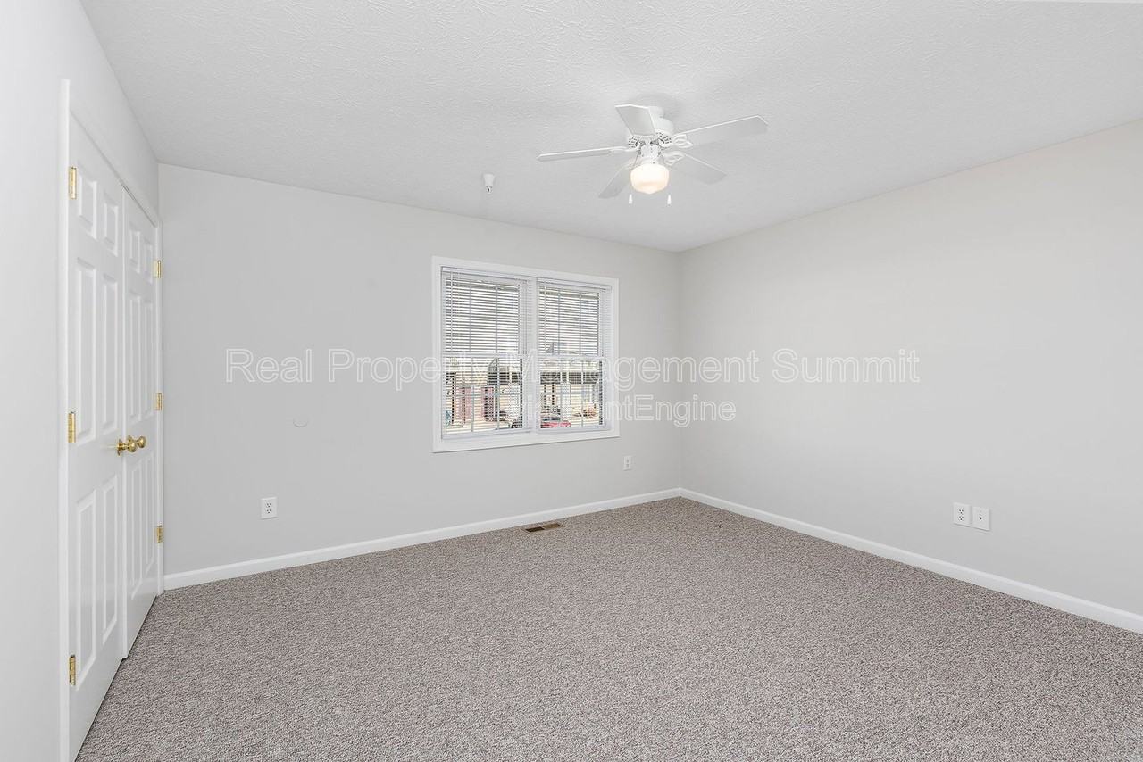 1009 Seth Dr #104 - Photo 6 of 19