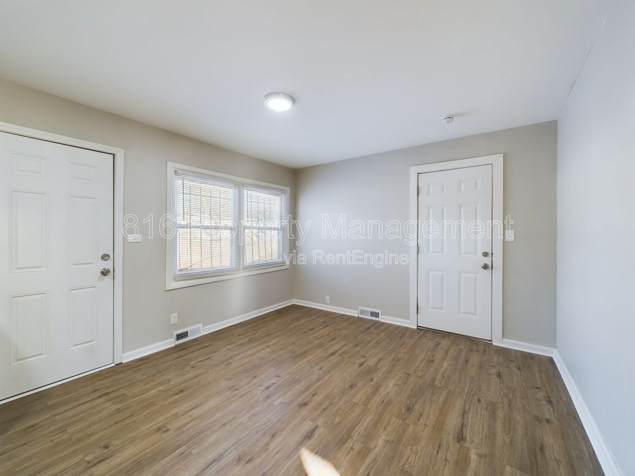 11404 Eastern Ave - Photo 5 of 18