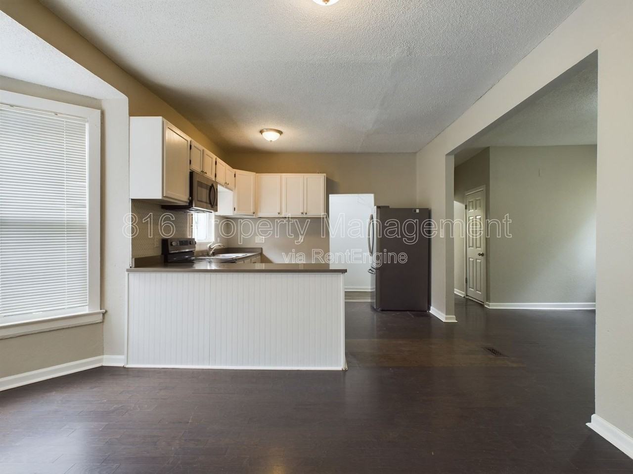 5218 Highland Ave - Photo 7 of 44