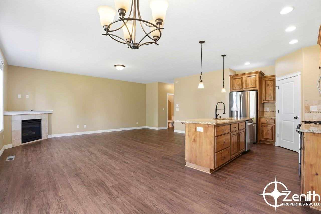 4608 Ne 91st Way - Photo 5 of 48