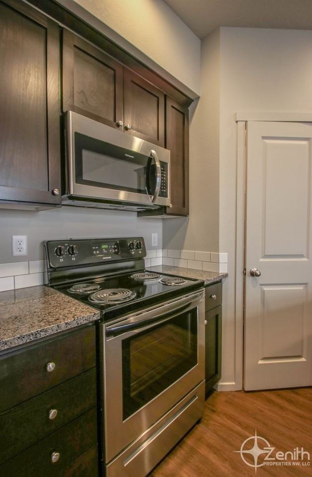 11517 Ne 125th Ave - Photo 5 of 17