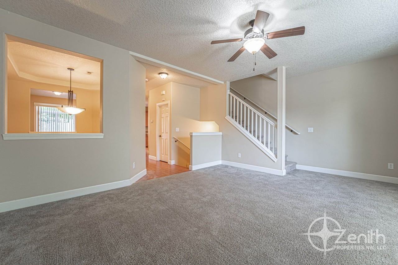 3512 Ne 80th St - Photo 2 of 32