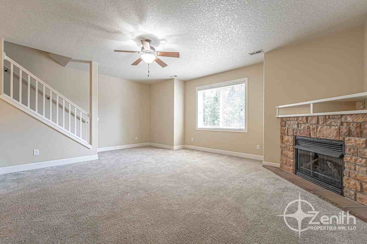 3512 Ne 80th St - Photo 5 of 32