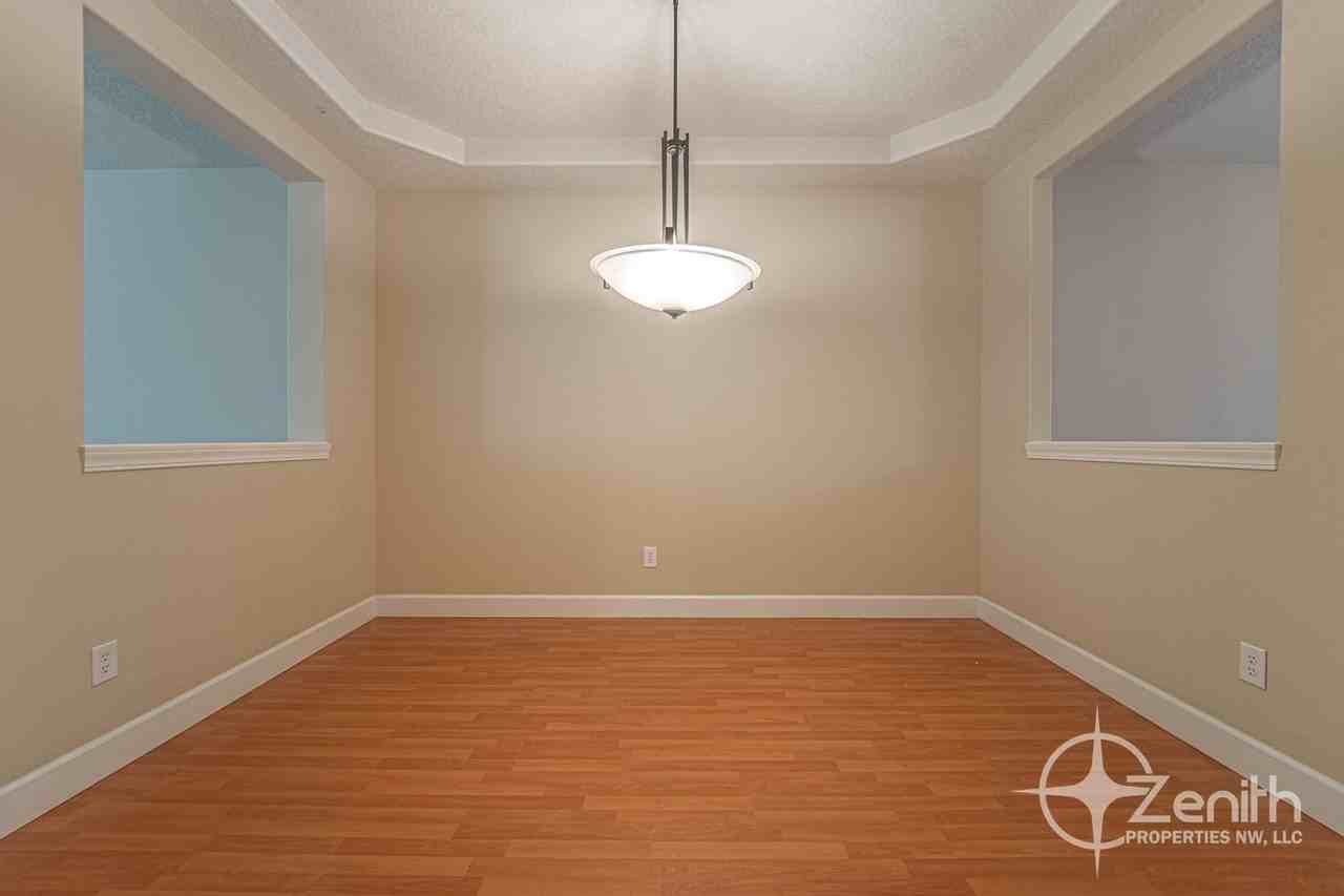 3512 Ne 80th St - Photo 6 of 32