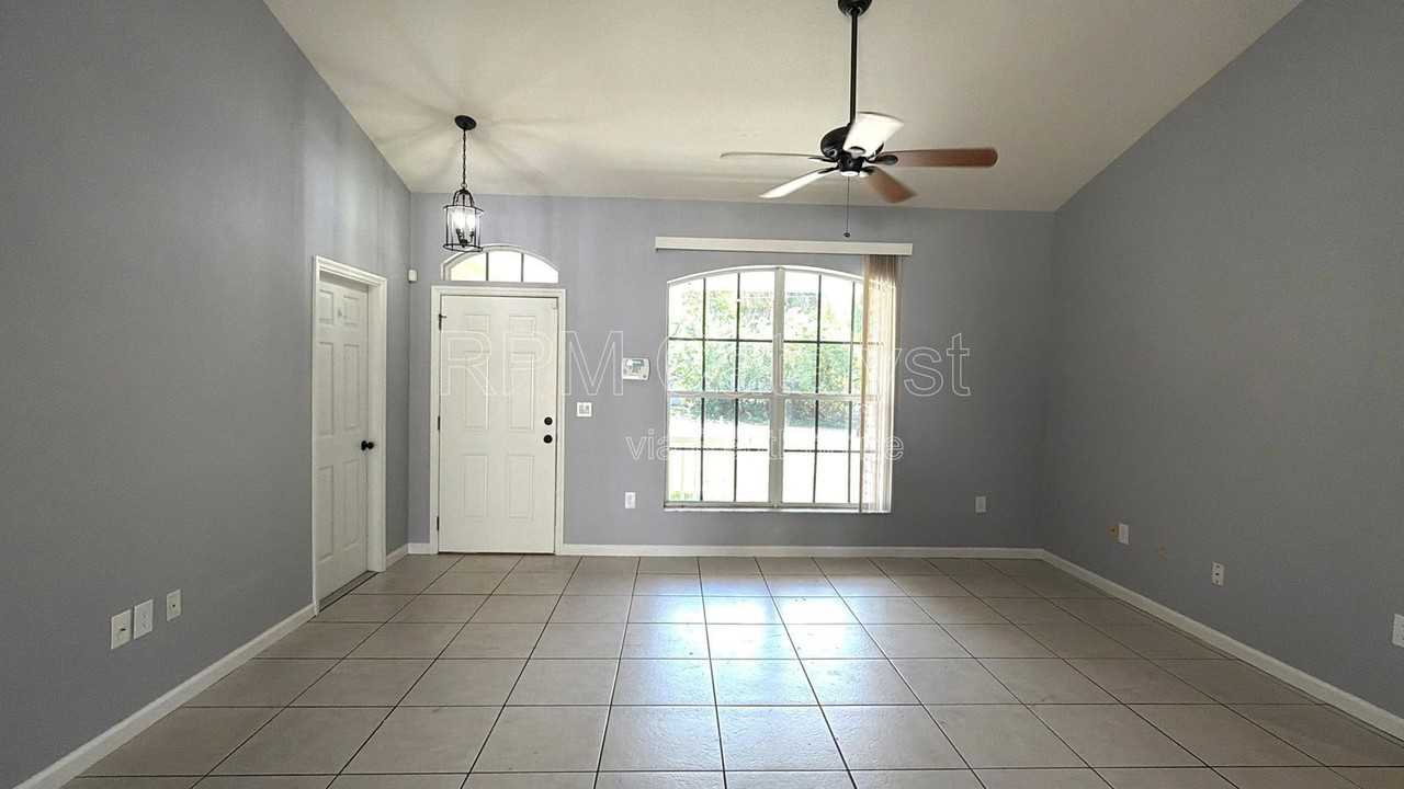 477 Sevilla Ave - Photo 5 of 18
