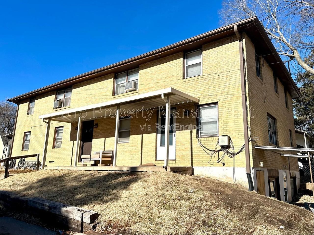 639 S Crysler Ave #E