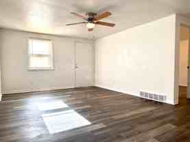 639 S Crysler Ave #E - Photo 1 of 1