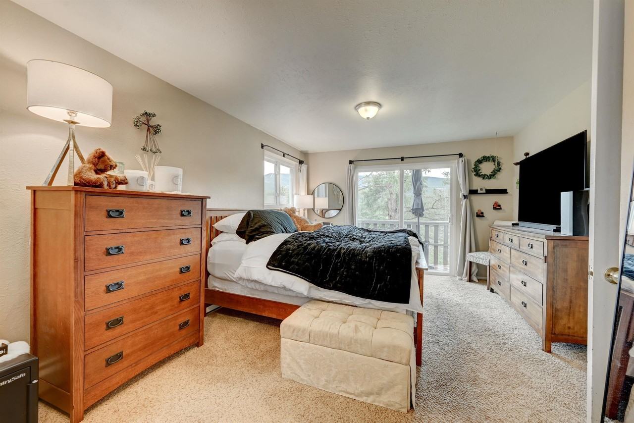 32587 Little Cub Rd - Photo 4 of 50