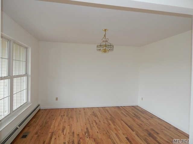 4 Anthony Dr - Photo 2 of 17