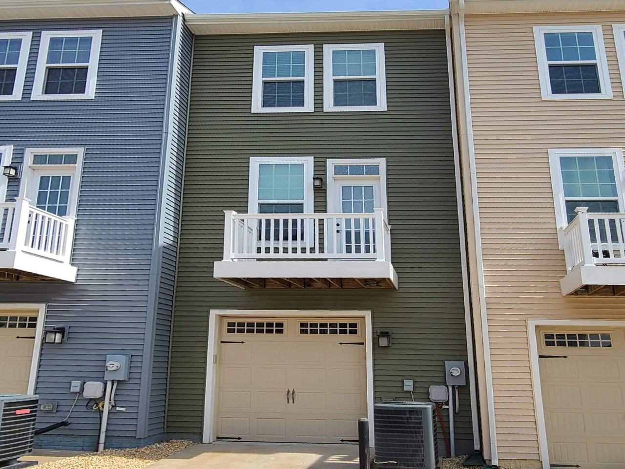 7504 Hancock St - Photo 2 of 7