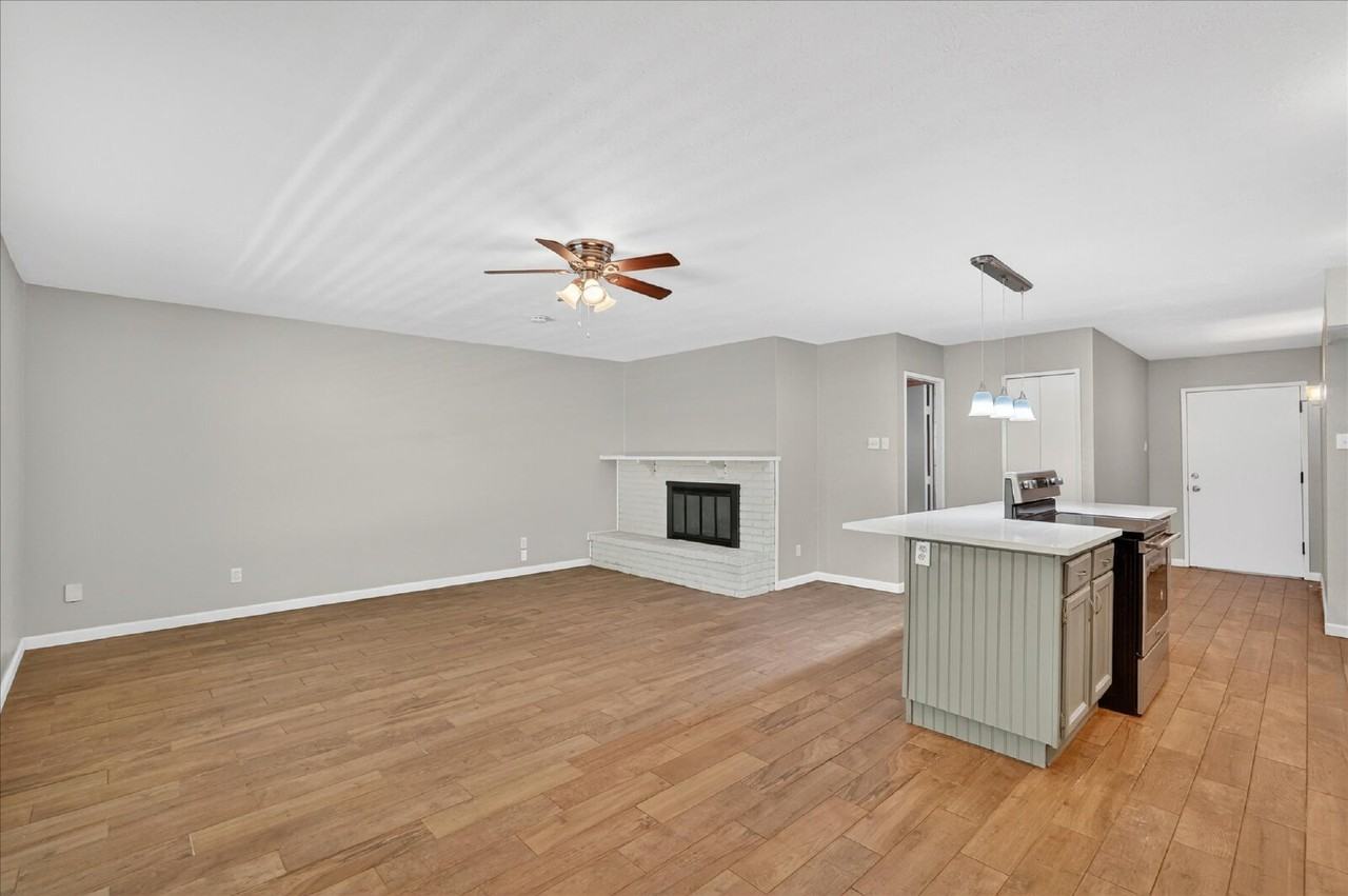 522 Hawthorne Dr - Photo 2 of 21