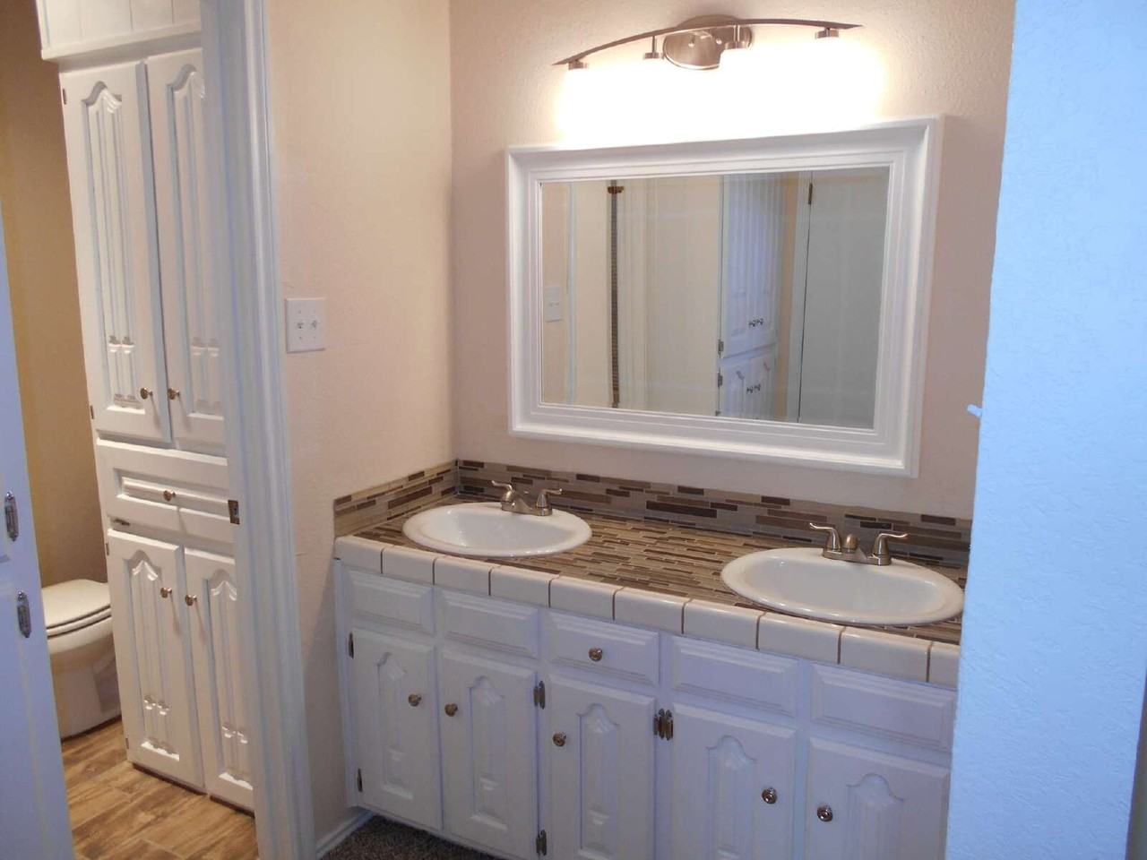 5739 Emory St - Photo 7 of 14