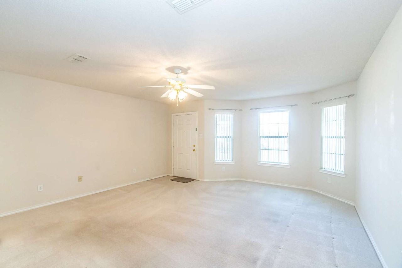 1431 78th St - Photo 4 of 18