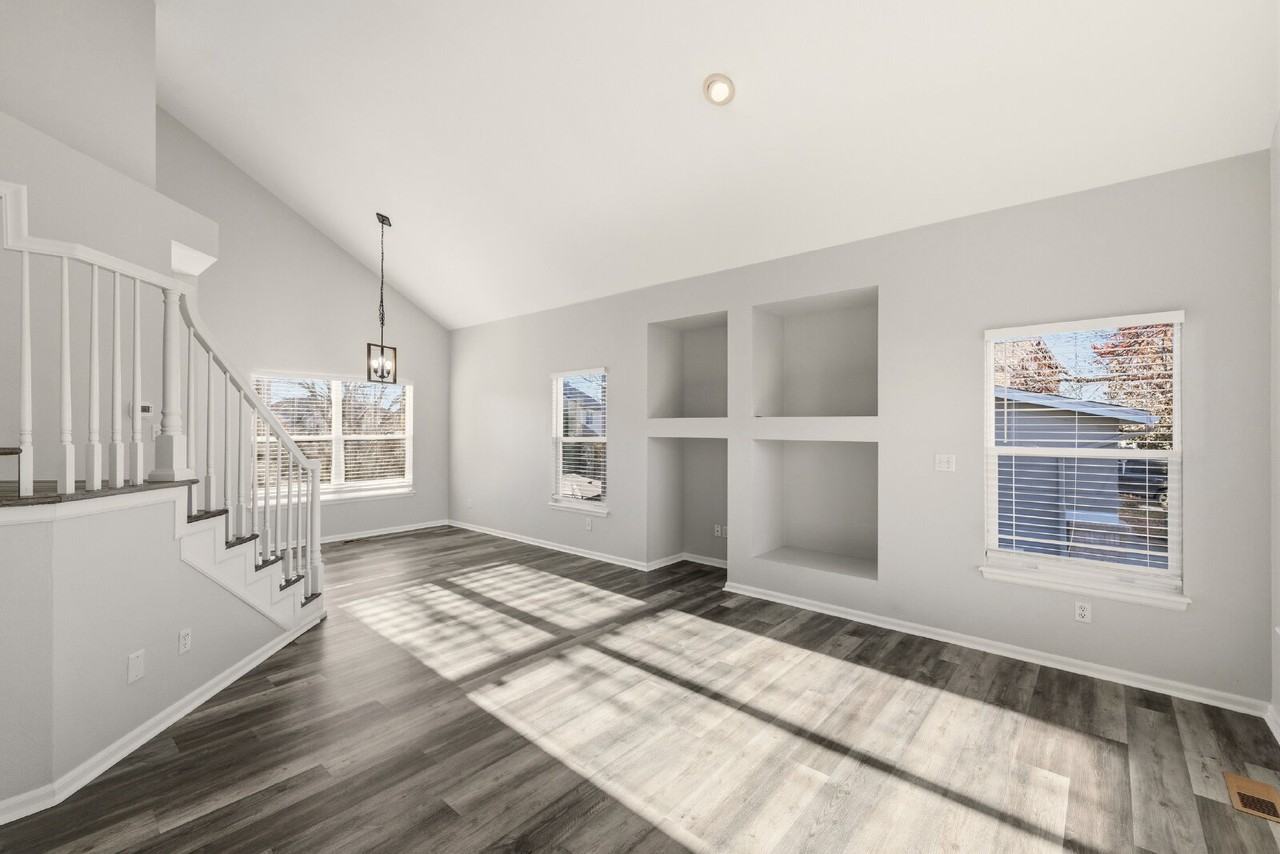 12575 S Beaver Creek Way - Photo 5 of 30