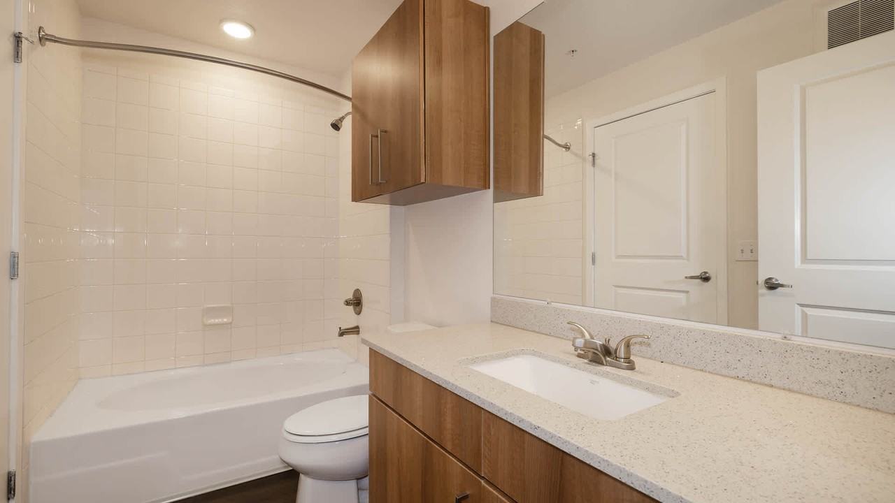 Radius Uptown - Photo 6 of 62