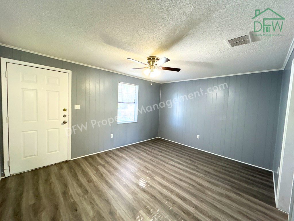 1615 Voirin Rd - Photo 2 of 20