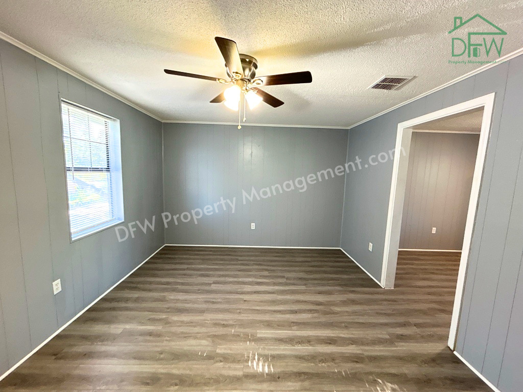 1615 Voirin Rd - Photo 3 of 20
