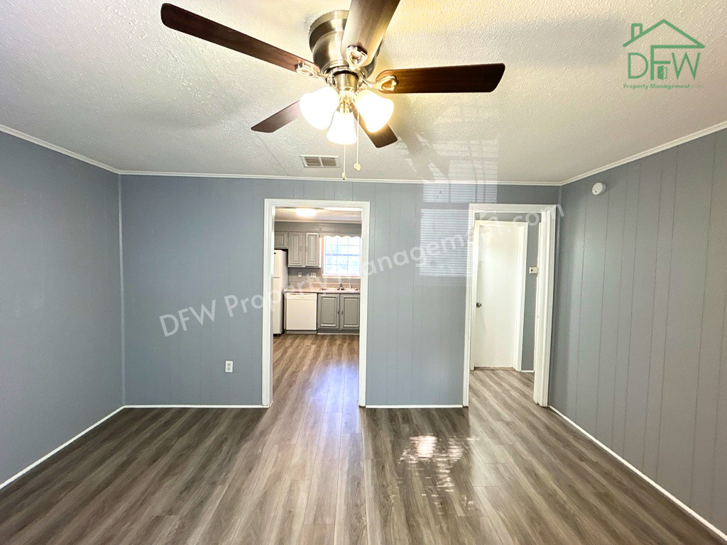1615 Voirin Rd - Photo 4 of 20
