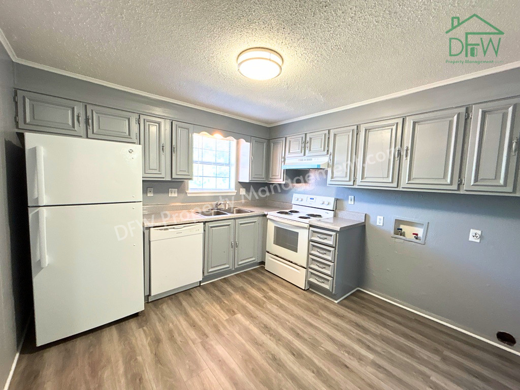 1615 Voirin Rd - Photo 6 of 20