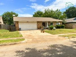 featured image of 3104 Woodlark Dr