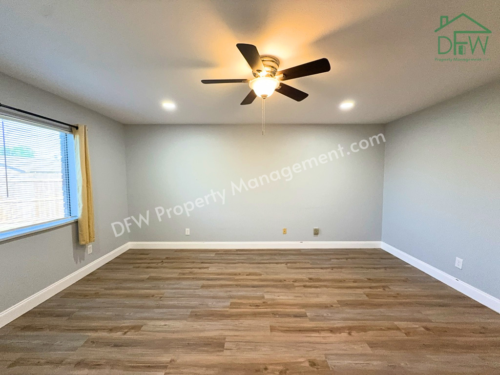 8917 Vernon Dr - Photo 7 of 21