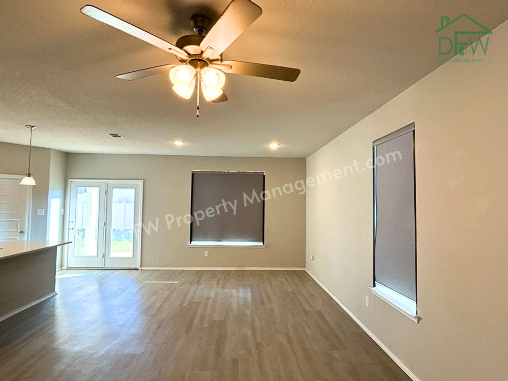 8978 Fair Oaks Dr - Photo 6 of 19