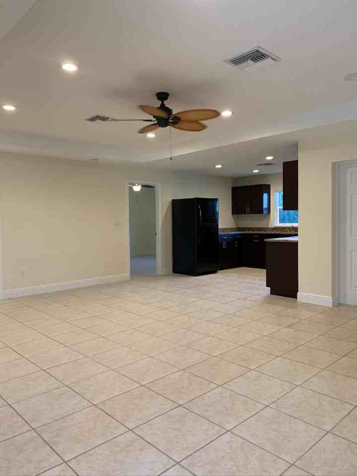 3672 Skipper Rd - Photo 2 of 9