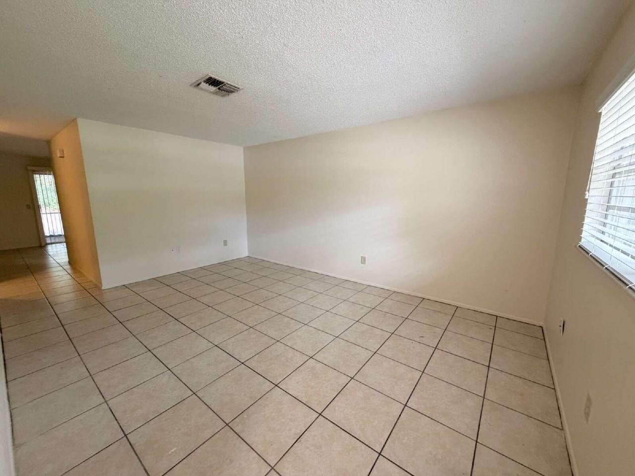 7419 Mead Dr - Photo 4 of 14