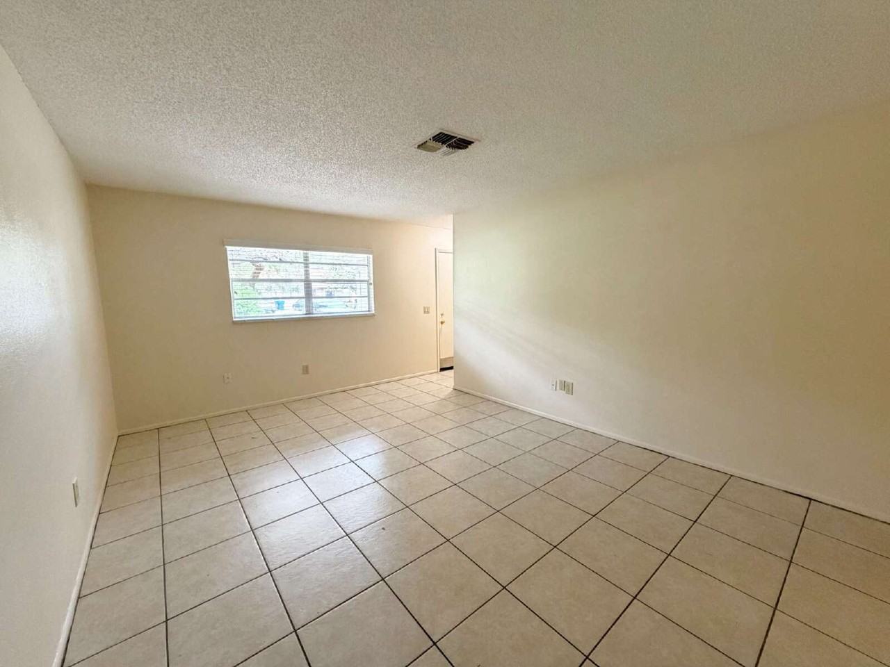 7419 Mead Dr - Photo 5 of 14