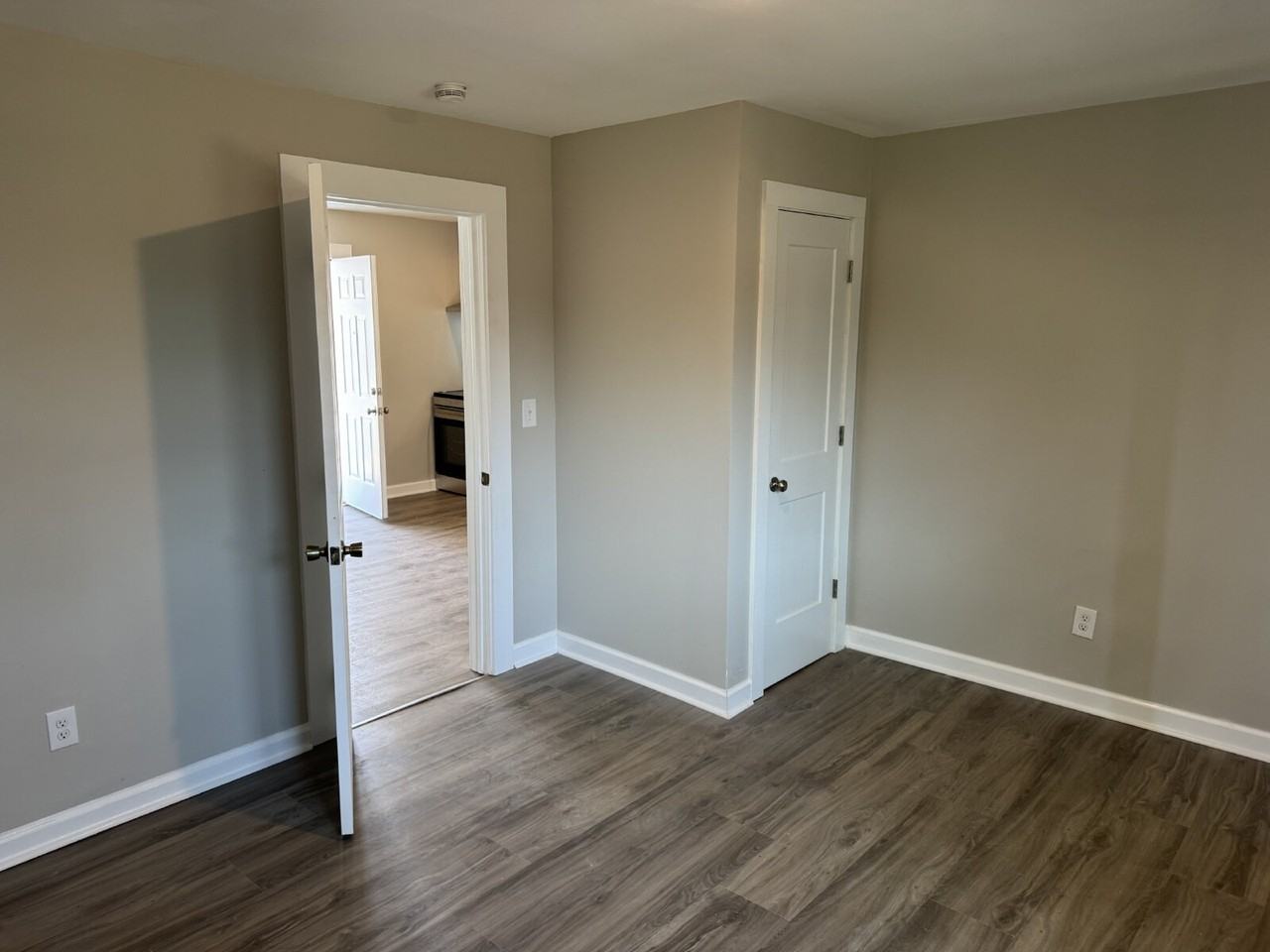 11 Spencer St - Photo 3 of 6