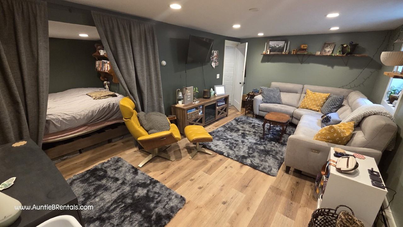1606 Hewitt Ave - Photo 5 of 25