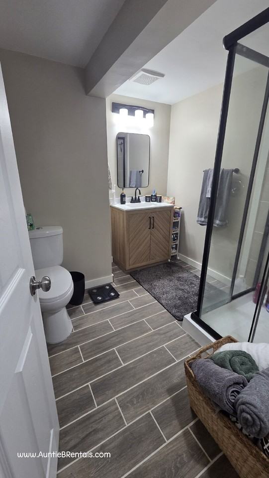 1606 Hewitt Ave - Photo 7 of 25