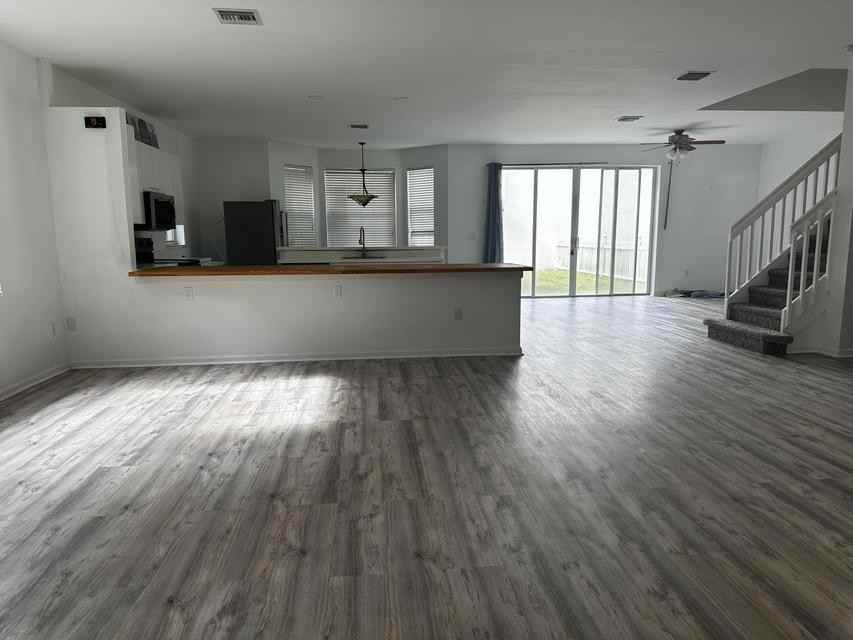 9754 Scribner Ln - Photo 2 of 7